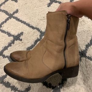 Distress Leather Boots